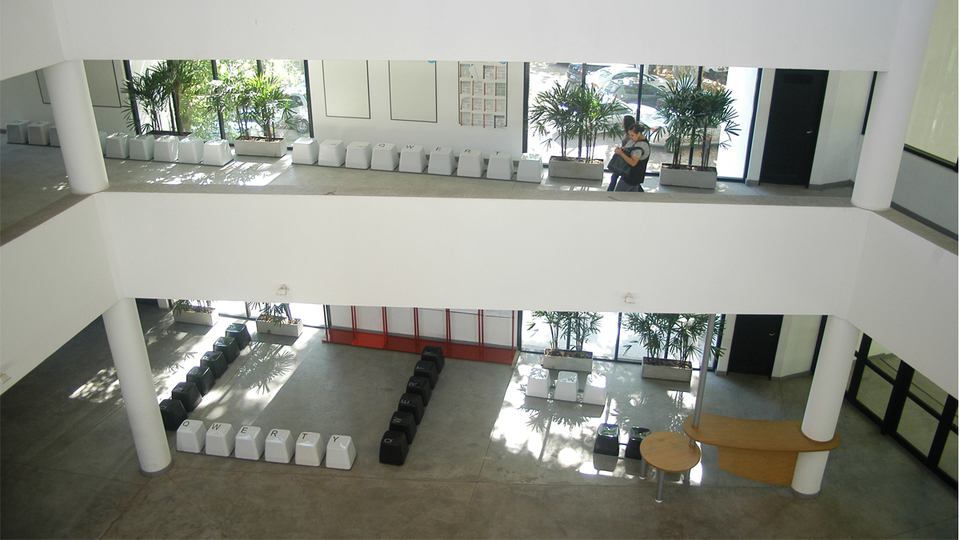 Hall interior de la Facultad de Informática